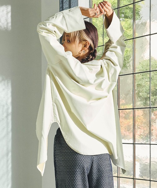 DURAS（デュラス）の「フェイクレザーシャツ（シャツ/ブラウス・レディース・オフホワイト/ブラック/パープル・SMALL/MEDIUM）」の14枚目の写真