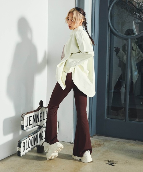 DURAS（デュラス）の「フェイクレザーシャツ（シャツ/ブラウス・レディース・オフホワイト/ブラック/パープル・SMALL/MEDIUM）」の18枚目の写真