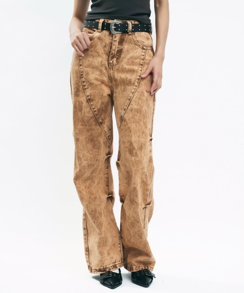 Clum(クルム)の「Vintage side tuck denim pants / ヴィンテージサイドタックデニムパンツ(デニムパンツ・レディース・ライトブラウン・MEDIUM/SMALL)」の3枚目の写真