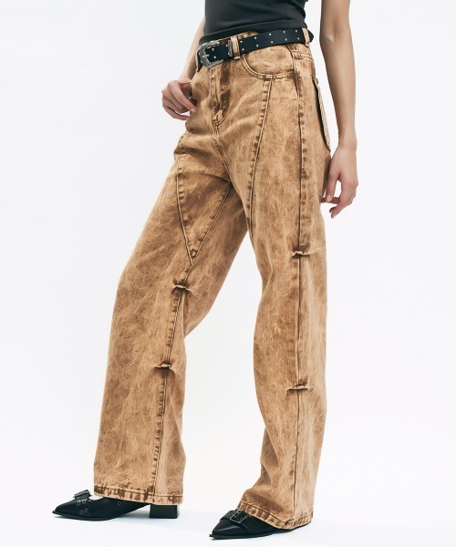 Clum(クルム)の「Vintage side tuck denim pants / ヴィンテージサイドタックデニムパンツ(デニムパンツ・レディース・ライトブラウン・MEDIUM/SMALL)」の4枚目の写真
