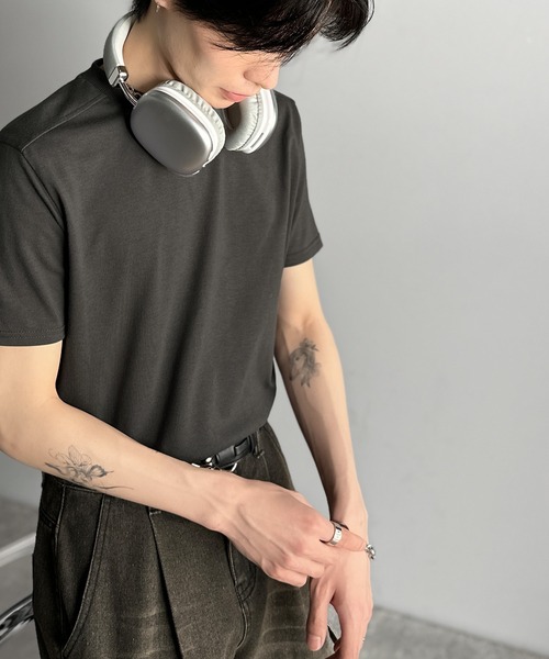 Classical Origin（クラシカルオリジン）の「《Haruto×クラシカルオリジンコラボ》Utility SlimFit T-Shirt/ユーティリティスリムフィットTシャツ（Tシャツ/カットソー・メンズ・ブラック/オフホワイト/チャコールグレー・LARGE/SMALL/MEDIUM）」の21枚目の写真