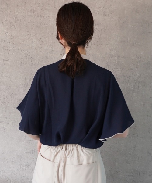 SELECT LEVERY(セレクトリベリー)の「配色バンドカラーシフォンブラウス(シャツ/ブラウス・レディース・ピンクベージュ/オフホワイト/ネイビー/ライトベージュ・MEDIUM)」の15枚目の写真