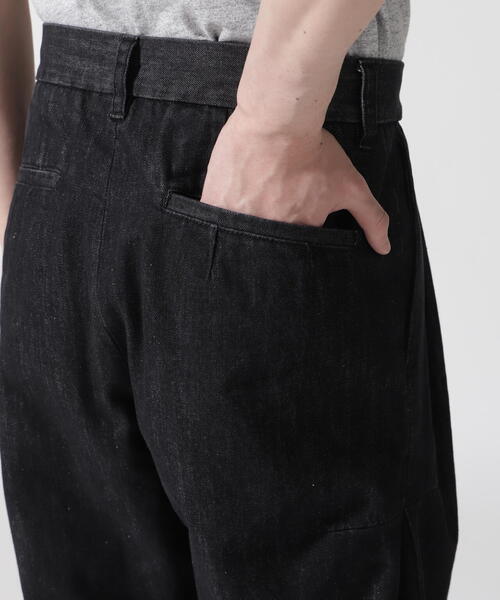 Toironier(トワロニエ)の「Toironier/トワロニエ/Denim 2Tuck Side Tuck Pants(その他パンツ・メンズ・ブラック・1/2)」の18枚目の写真