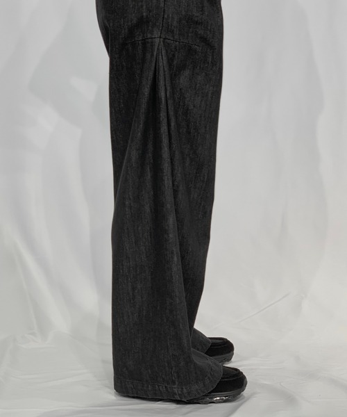 Toironier(トワロニエ)の「Toironier/トワロニエ/Denim 2Tuck Side Tuck Pants(その他パンツ・メンズ・ブラック・1/2)」の5枚目の写真