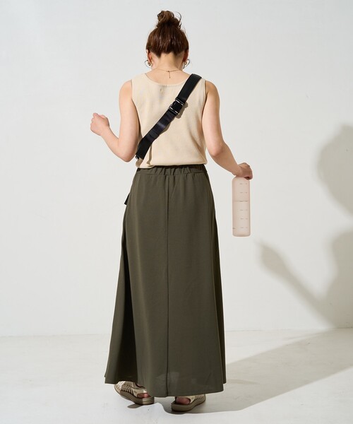 FREAK'S STORE(フリークスストア)の「限定展開 FREAK'S STORE OUTDOORS DRYMIX ドライミックス マキシスカート(吸水速乾・接触冷感・UVカット)(スカート・レディース・オレンジ/ブラック/オリーブ/グレー・SMALL/MEDIUM)」の19枚目の写真