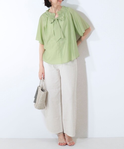 MICO COULIER(ミコクリエ)の「《セットアップ対応》シルキーローンフレアースリーブブラウス(シャツ/ブラウス・レディース・オフホワイト/ライトグリーン/チャコールグレー・38)」の12枚目の写真