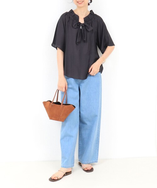 MICO COULIER(ミコクリエ)の「《セットアップ対応》シルキーローンフレアースリーブブラウス(シャツ/ブラウス・レディース・オフホワイト/ライトグリーン/チャコールグレー・38)」の14枚目の写真