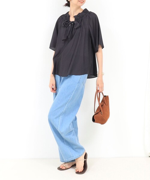 MICO COULIER(ミコクリエ)の「《セットアップ対応》シルキーローンフレアースリーブブラウス(シャツ/ブラウス・レディース・オフホワイト/ライトグリーン/チャコールグレー・38)」の17枚目の写真