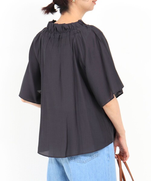 MICO COULIER(ミコクリエ)の「《セットアップ対応》シルキーローンフレアースリーブブラウス(シャツ/ブラウス・レディース・オフホワイト/ライトグリーン/チャコールグレー・38)」の21枚目の写真