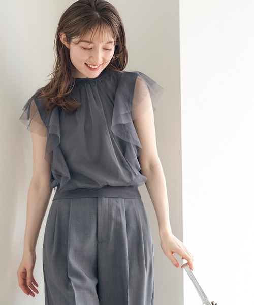 12Twelve Agenda（トゥエルブ　アジェンダ）の「チュールフリルスリーブインナー付プルオーバー（Tシャツ/カットソー・レディース・アイボリー/ブラック/チャコールグレー・M）」の3枚目の写真