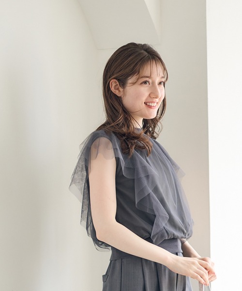 12Twelve Agenda（トゥエルブ　アジェンダ）の「チュールフリルスリーブインナー付プルオーバー（Tシャツ/カットソー・レディース・アイボリー/ブラック/チャコールグレー・M）」の10枚目の写真