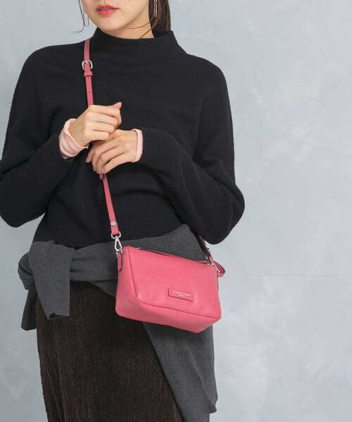 Gianni Chiarini☆Nora ロゴパッチ ショルダーバッグ♪送料込 セール】GIANNI CHIARINI NORA POUCH(ショルダーバッグ