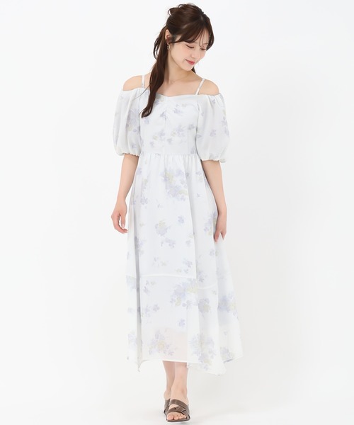 31 Sons de mode（トランテアン　ソン　ドゥ　モード）の「花柄オフショルシアーワンピース（ワンピース・レディース・オフホワイト/クリーム/サックスブルー・S/M）」の21枚目の写真
