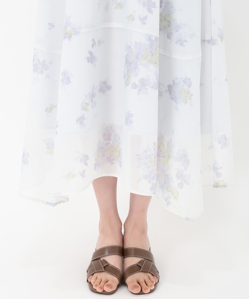 31 Sons de mode（トランテアン　ソン　ドゥ　モード）の「花柄オフショルシアーワンピース（ワンピース・レディース・オフホワイト/クリーム/サックスブルー・S/M）」の14枚目の写真