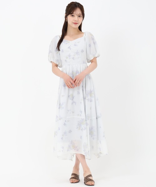 31 Sons de mode（トランテアン　ソン　ドゥ　モード）の「花柄オフショルシアーワンピース（ワンピース・レディース・オフホワイト/クリーム/サックスブルー・S/M）」の16枚目の写真