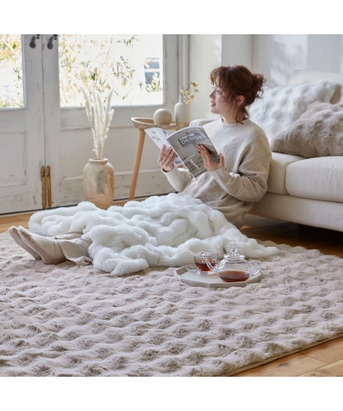 モコモコ デザインラグ ラビットファー調｜185×185cm【furry doudou