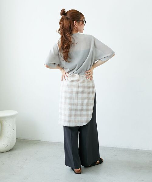 le.coeur blanc(ルクールブラン)の「シアー刺繍ハーフスリーブニット(ニット/セーター・レディース・ブラック/アイボリー/ライトグレー・38)」の8枚目の写真