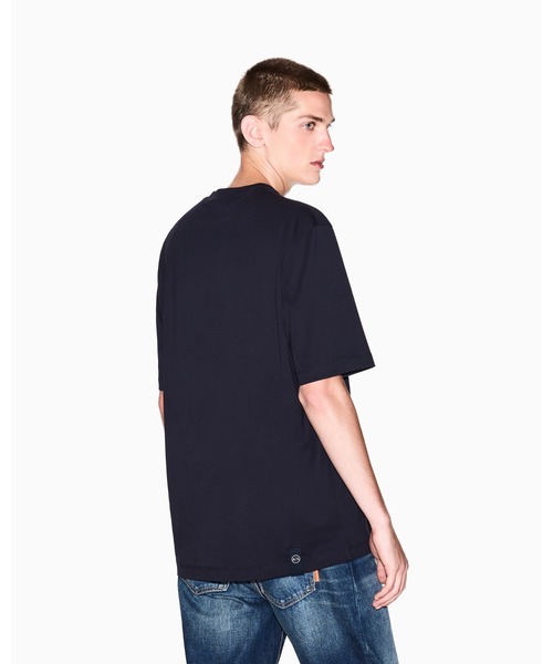 ARMANI EXCHANGE(アルマーニエクスチェンジ)の「【A|X アルマーニ エクスチェンジ】パッチポケットディテール 半袖クルーネックTシャツ/REGULAR+(Tシャツ/カットソー・メンズ・オフホワイト/ダークネイビー・XX-LARGE/LARGE/MEDIUM/SMALL/X-LARGE/X-SMALL)」の4枚目の写真
