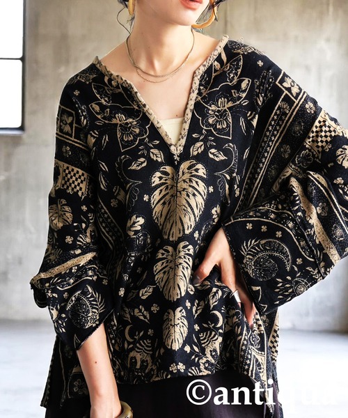antiqua(アンティカ)の「エスニック柄スキッパーネックトップス(その他トップス・レディース・ブラック・ONESIZE)」の1枚目の写真