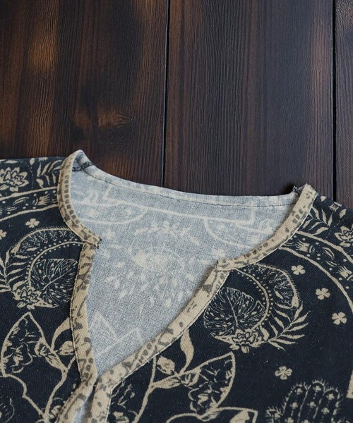 antiqua(アンティカ)の「エスニック柄スキッパーネックトップス(その他トップス・レディース・ブラック・ONESIZE)」の13枚目の写真