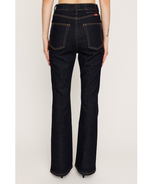 SLY(スライ)の「HW FLARE PT-C WITH ROICA(R)EF ハイウエスト フレアパンツ シー ウィズロイカ イーエフ(デニムパンツ・レディース・ダークブルー・23inch/22inch/26inch/25inch/24inch)」の12枚目の写真