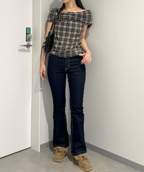 SLY(スライ)の「HW FLARE PT-C WITH ROICA(R)EF ハイウエスト フレアパンツ シー ウィズロイカ イーエフ(デニムパンツ・レディース・ダークブルー・23inch/22inch/26inch/25inch/24inch)」の16枚目の写真