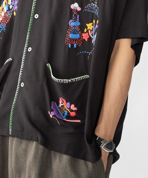 SHIPS(シップス)の「RAJAT: ハンド エンブロイダリー ショートスリーブ シャツ(シャツ/ブラウス・メンズ・ブラック・MEDIUM/LARGE)」の11枚目の写真