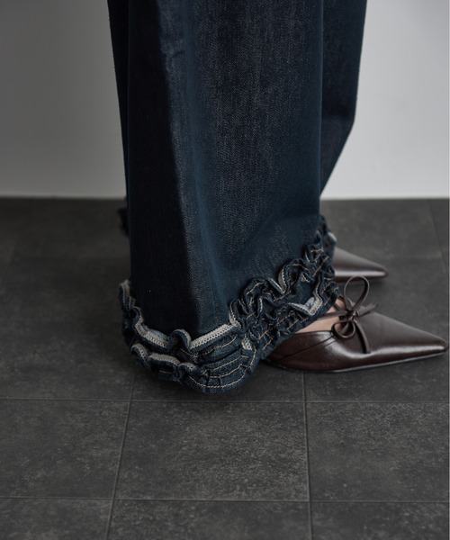 大阪　ジュヨン セール】フリルヘムワイドパンツ（デニムパンツ）｜THE YOn