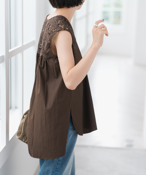 Spick & Span(スピックアンドスパン)の「CO/PAカットワークシシュウノースリーブプルオーバー(シャツ/ブラウス・レディース・ブラック/ブラウン・FREE)」の12枚目の写真
