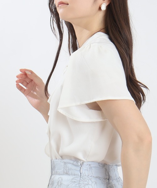 TRUDEA（トルディア）の「フリルボウタイブラウス(無地・ストライプ)（シャツ/ブラウス・レディース・ホワイト/ホワイト×ブルー/ワイン/グレイッシュブルー・MEDIUM/LARGE）」の11枚目の写真