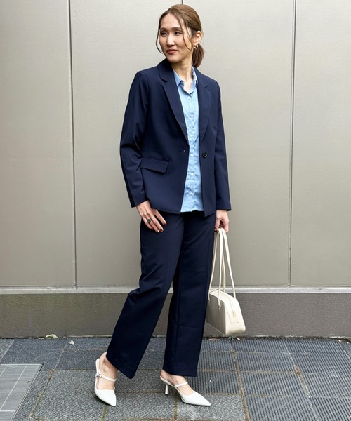 BANANA REPUBLIC FACTORY STORE(バナナリパブリック ファクトリーストア)の「BANANA REPUBLIC FACTORY STORE ストレートハイライズスカルプテッドパンツ(その他パンツ・レディース・ベージュ/ブラック/ネイビー/アイボリー・6/4/2/0/8)」の17枚目の写真