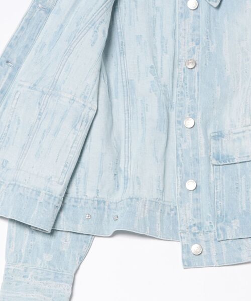 Desigual（デシグアル）の「ヴィンテージ風前ポケットデニムジャケット ライトブルー（デニムジャケット・レディース・ブルー・XS/S/M/L/XL）」の3枚目の写真