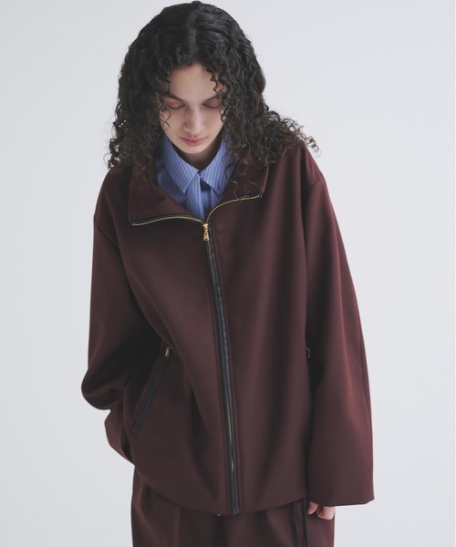 CULLNI（クルニ）の「Double Cloth Kersey Zip Up Stand Collar Short Coat（ブルゾン・メンズ・ベージュ/バーガンディー/ブラック・1/2）」の4枚目の写真