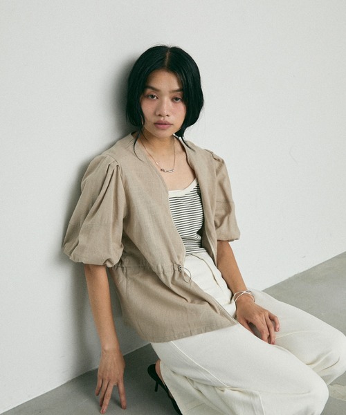 NUJOH(ヌゾ)の「Volume Sleeve Summer jacket / ボリューム スリーブ サマージャケット(ブルゾン・レディース・ホワイト/ベージュ/ブラック・FREE)」の3枚目の写真
