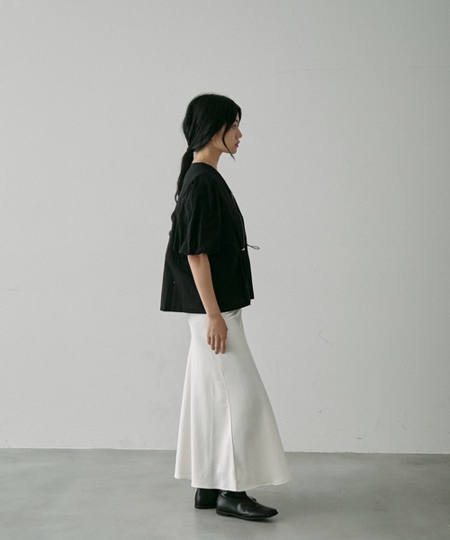 NUJOH(ヌゾ)の「Volume Sleeve Summer jacket / ボリューム スリーブ サマージャケット(ブルゾン・レディース・ホワイト/ベージュ/ブラック・FREE)」の17枚目の写真