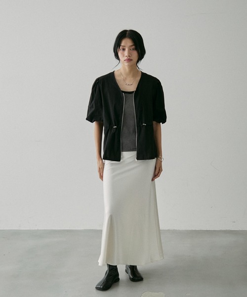NUJOH(ヌゾ)の「Volume Sleeve Summer jacket / ボリューム スリーブ サマージャケット(ブルゾン・レディース・ホワイト/ベージュ/ブラック・FREE)」の18枚目の写真
