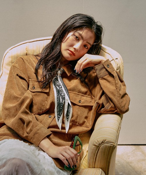 GLOBAL WORK（グローバルワーク）の「イージーケアコーデュロイシャツ/499701（シャツ/ブラウス・レディース・ブルー系その他/ラベンダー/ボルドー/キャメル/アイボリー/ピンク系その他・MEDIUM/LARGE）」の4枚目の写真