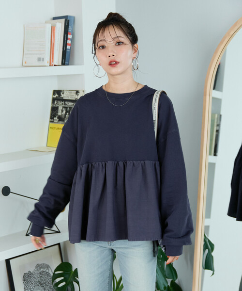 FREAK'S STORE(フリークスストア)の「限定展開 ピグメント 加工 フリル ロングスリーブ トップス(Tシャツ/カットソー・レディース・スミクロ/ベージュ/ネイビー/レッド/グリーン/ナチュラル・フリ-)」の7枚目の写真