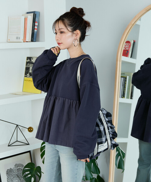 FREAK'S STORE(フリークスストア)の「限定展開 ピグメント 加工 フリル ロングスリーブ トップス(Tシャツ/カットソー・レディース・スミクロ/ベージュ/ネイビー/レッド/グリーン/ナチュラル・フリ-)」の8枚目の写真
