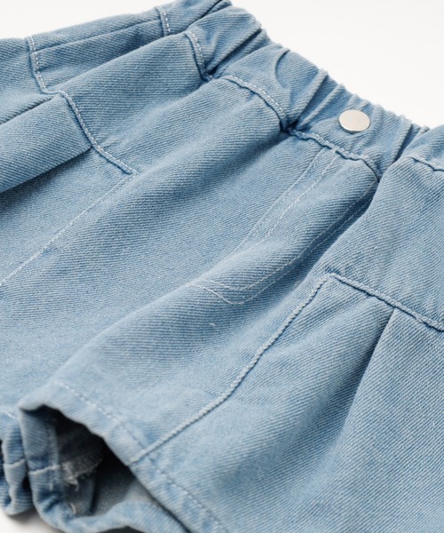URBAN CHERRY（アーバンチェリー）の「タックフレアデニムショートパンツ（デニムパンツ・キッズ・ブルー・110cm/120cm/130cm/140cm）」の10枚目の写真