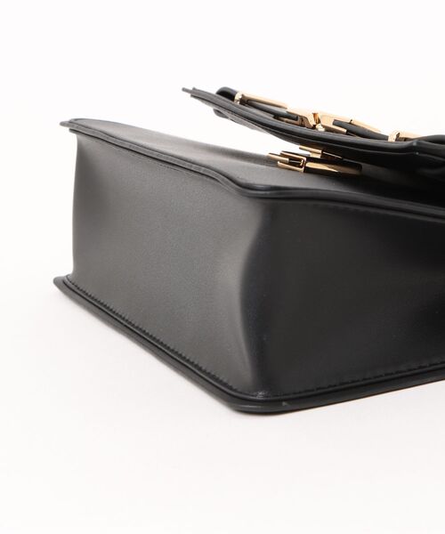 CHARLES & KEITH(チャールズ & キース)の「Arlet アラート ベルトトップハンドルバッグ(ハンドバッグ・レディース・ワインレッド/ブラック/クリーム・S)」の8枚目の写真