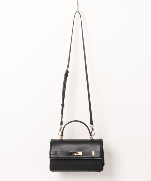 CHARLES & KEITH(チャールズ & キース)の「Arlet アラート ベルトトップハンドルバッグ(ハンドバッグ・レディース・ワインレッド/ブラック/クリーム・S)」の10枚目の写真