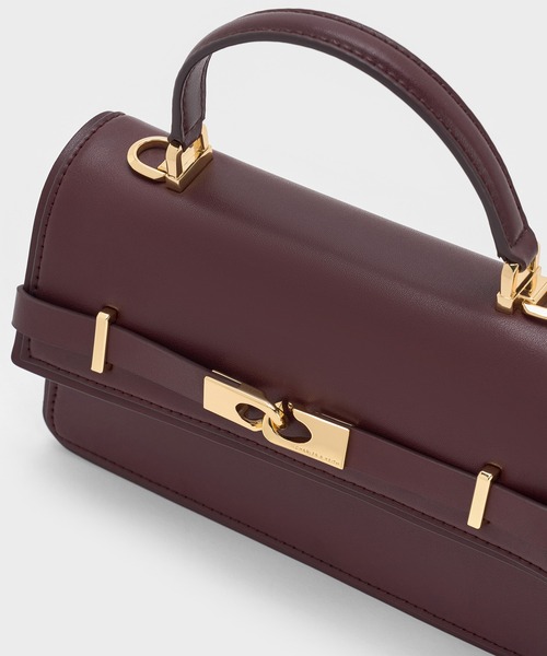 CHARLES & KEITH(チャールズ & キース)の「Arlet アラート ベルトトップハンドルバッグ(ハンドバッグ・レディース・ワインレッド/ブラック/クリーム・S)」の4枚目の写真