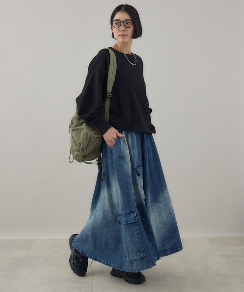 Paradise Picnic(パラダイスピクニック)の「グラデーション カーゴフレアスカート(デニムスカート・レディース・ブルー/ブラック・FREE)」の13枚目の写真