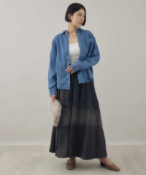 Paradise Picnic(パラダイスピクニック)の「グラデーション カーゴフレアスカート(デニムスカート・レディース・ブルー/ブラック・FREE)」の5枚目の写真