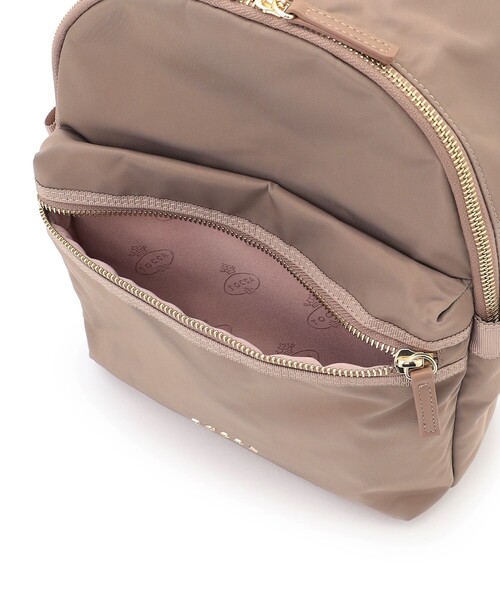 TOCCA(トッカ)の「SMALL TRAVELING BACKPACK バックパック(バックパック/リュック・レディース・ネイビー系/ベージュ系/ブラック系・F)」の14枚目の写真