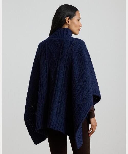 LAUREN RALPH LAUREN(ローレン ラルフ ローレン)の「ボタントリム ケーブルニット モックネック ポンチョ(ポンチョ・レディース・ネイビー系1・ONE)」の5枚目の写真
