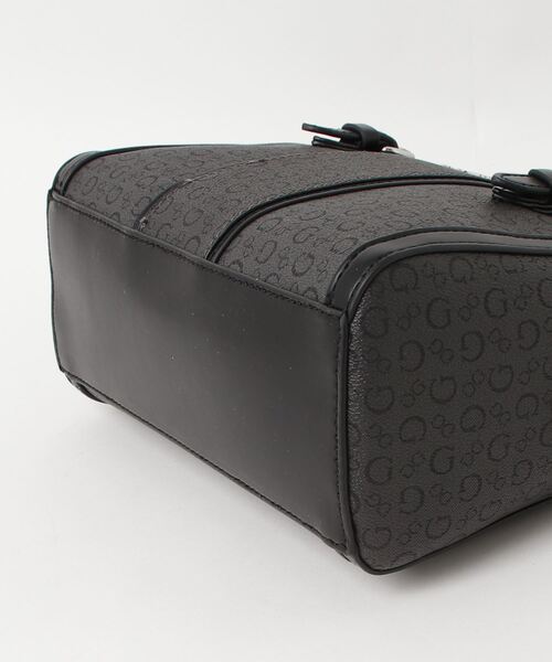 Guess(ゲス)の「RADLEIGH Box Satchel ボストンバッグ (ハンドバッグ・レディース・ダークグレー・ONE SIZE)」の15枚目の写真