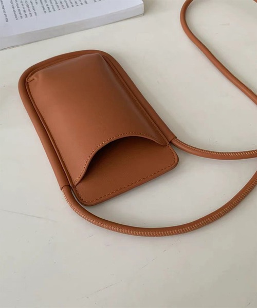 LOWO(ロワ)の「スマホショルダーバッグ(ショルダーバッグ・レディース・ブラック/ブラウン/キャメル/ベージュ・FREE)」の16枚目の写真
