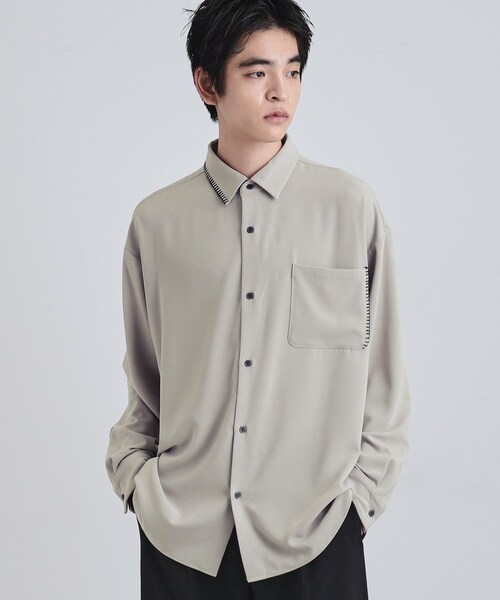 tk.TAKEO KIKUCHI(ティーケータケオキクチ)の「なめらかスエードタッチステッチシャツ(シャツ/ブラウス・メンズ・ブラック/ライトグレー/ブラウン系・01/03/02)」の2枚目の写真